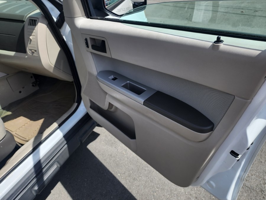 2010 Ford Escape Hybrid - Photo 12
