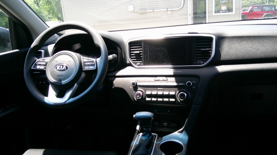 2021 Kia Sportage LX - Photo 9