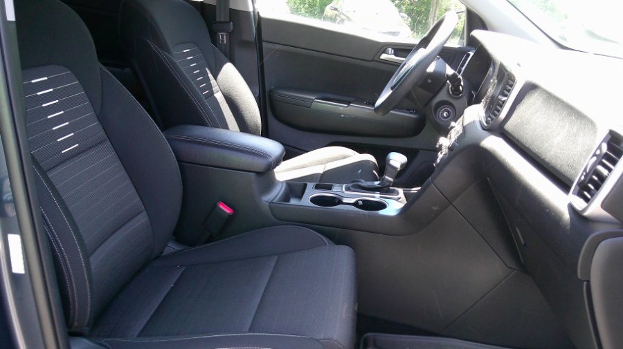 2021 Kia Sportage LX - Photo 11