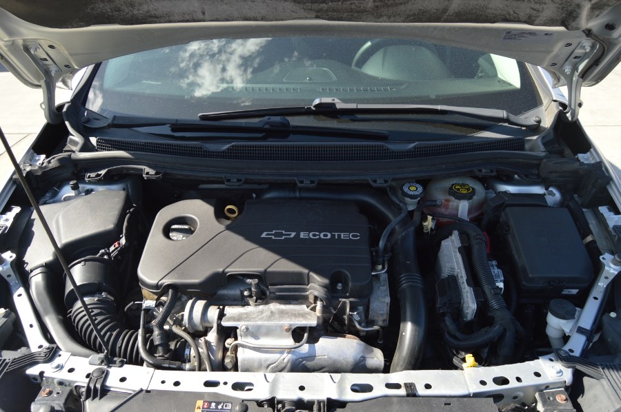 2017 Chevrolet Cruze LS - Photo 20