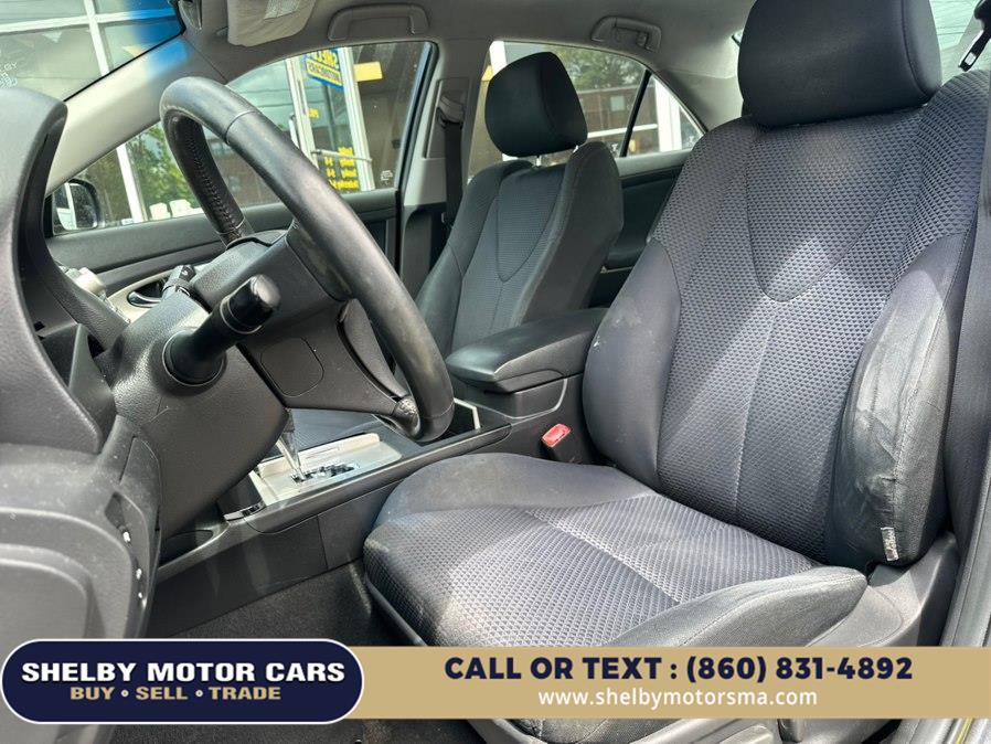 2011 Toyota Camry SE - Photo 8
