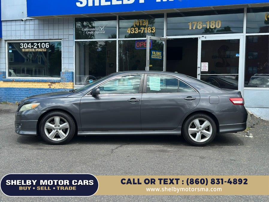 2011 Toyota Camry SE - Photo 6