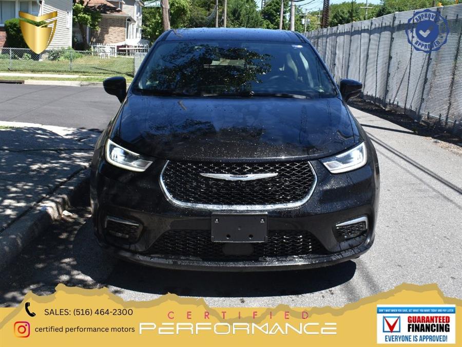 Used 2024 Chrysler Pacifica in Valley Stream, New York | Certified Performance Motors. Valley Stream, New York