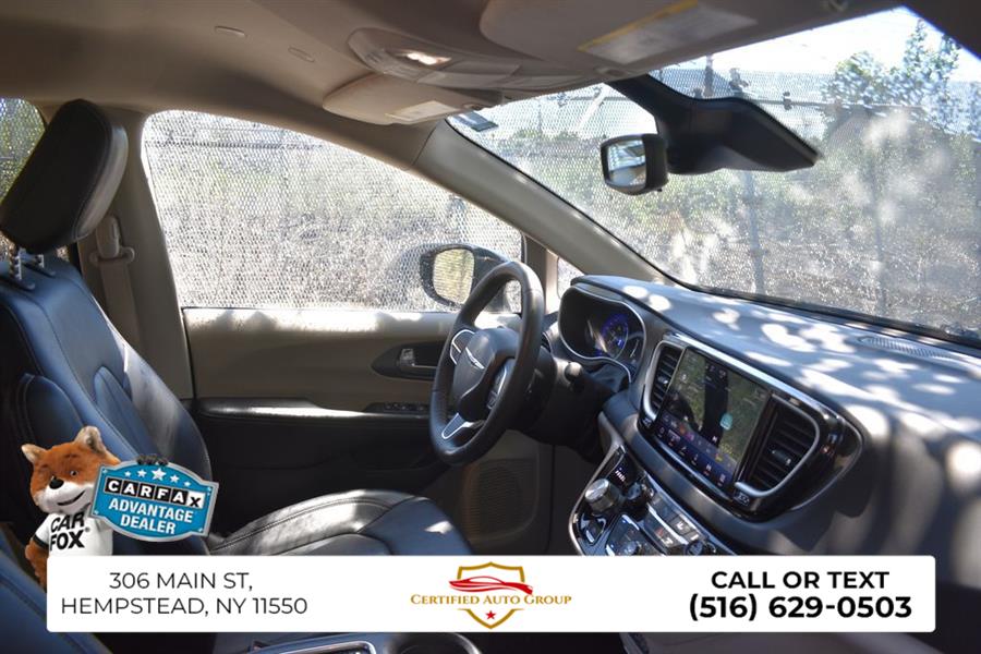 2024 Chrysler Pacifica Touring L - Photo 17