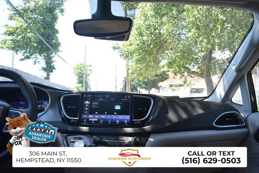 2024 Chrysler Pacifica Touring L - Photo 25