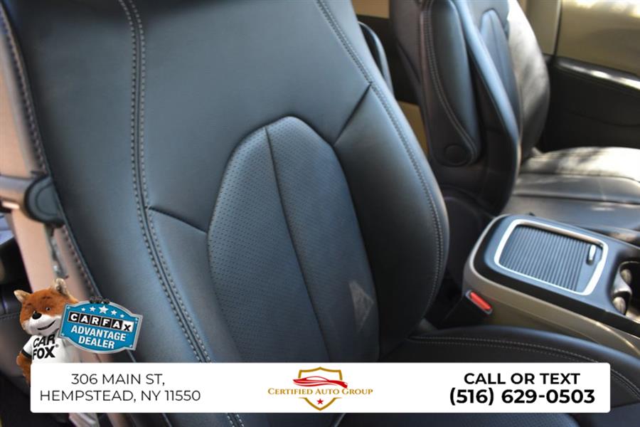 2024 Chrysler Pacifica Touring L - Photo 20