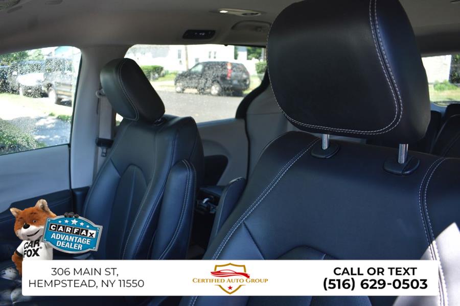 2024 Chrysler Pacifica Touring L - Photo 7