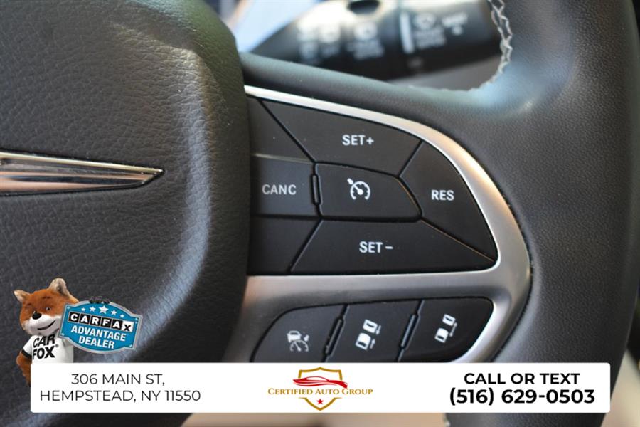 2024 Chrysler Pacifica Touring L - Photo 13