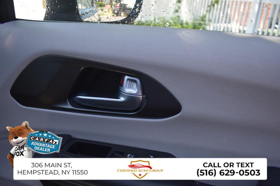2024 Chrysler Pacifica Touring L - Photo 18