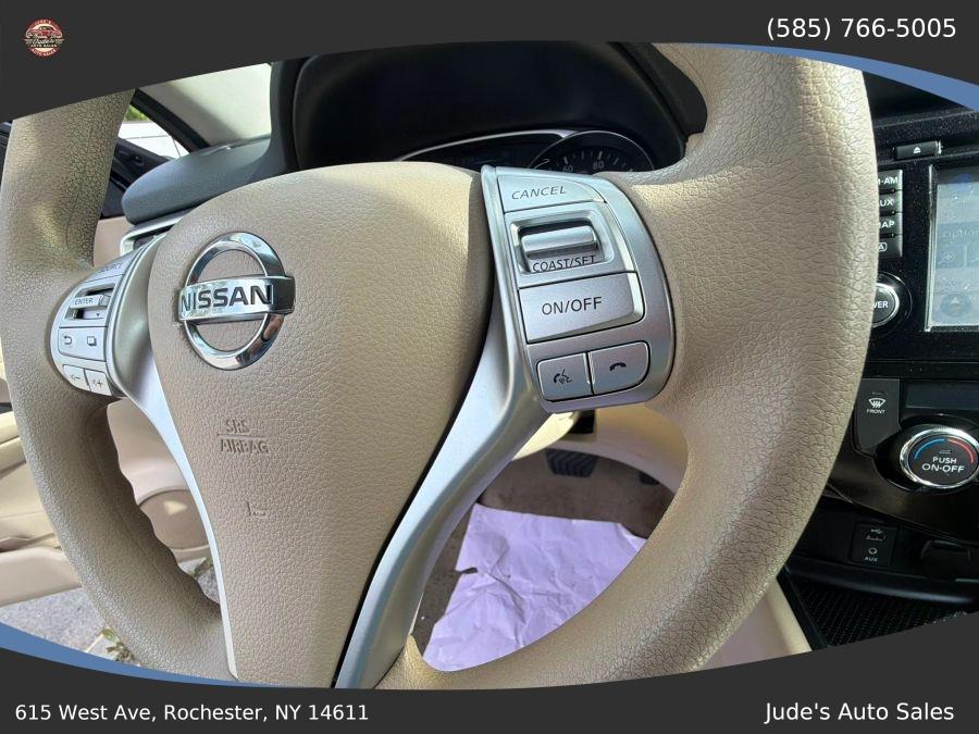 Nissan Rogue photo 16