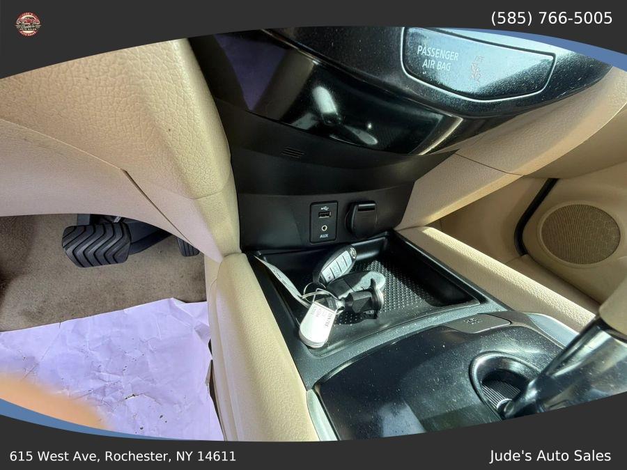 Nissan Rogue photo 18