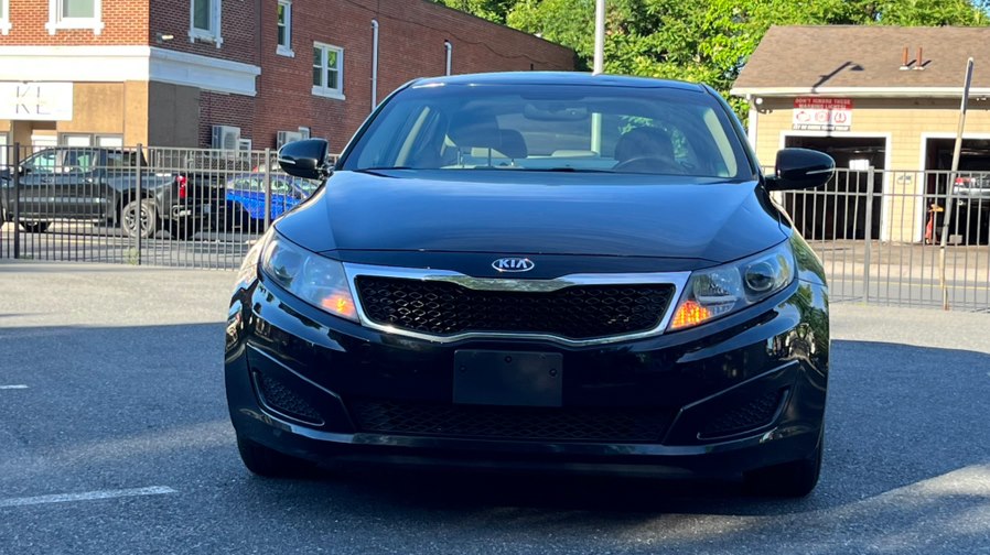 2011 Kia Optima LX AT's photo