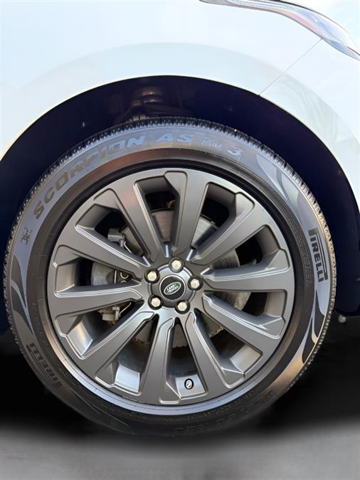 2019 Land Rover Range Rover Velar SE - Photo 17