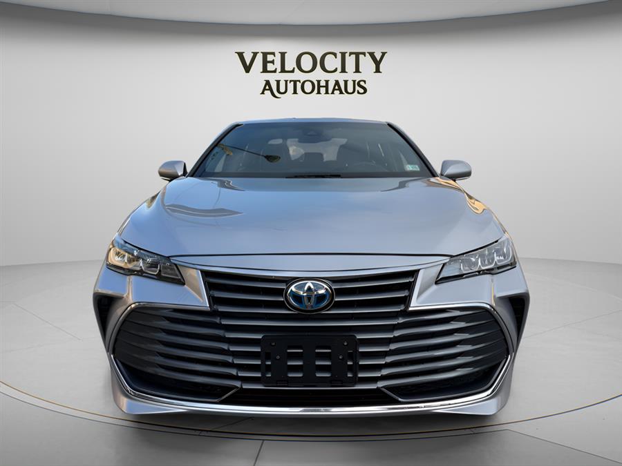 2020 Toyota Avalon XLE Hybrid's photo