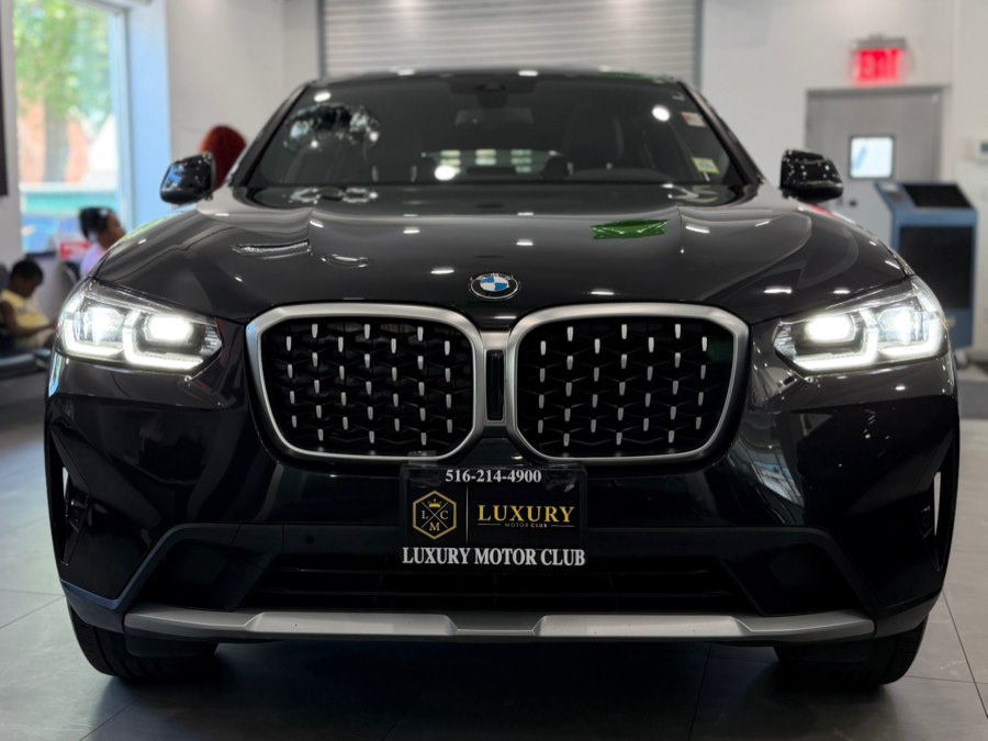 2025 BMW X4 xDrive30i's photo