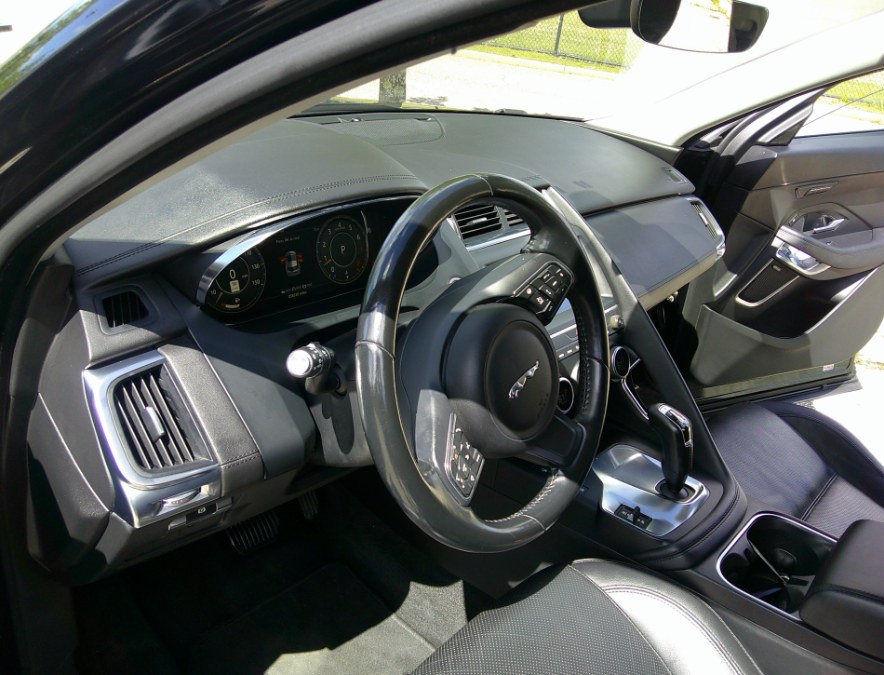 2018 Jaguar E-Pace SE - Photo 40