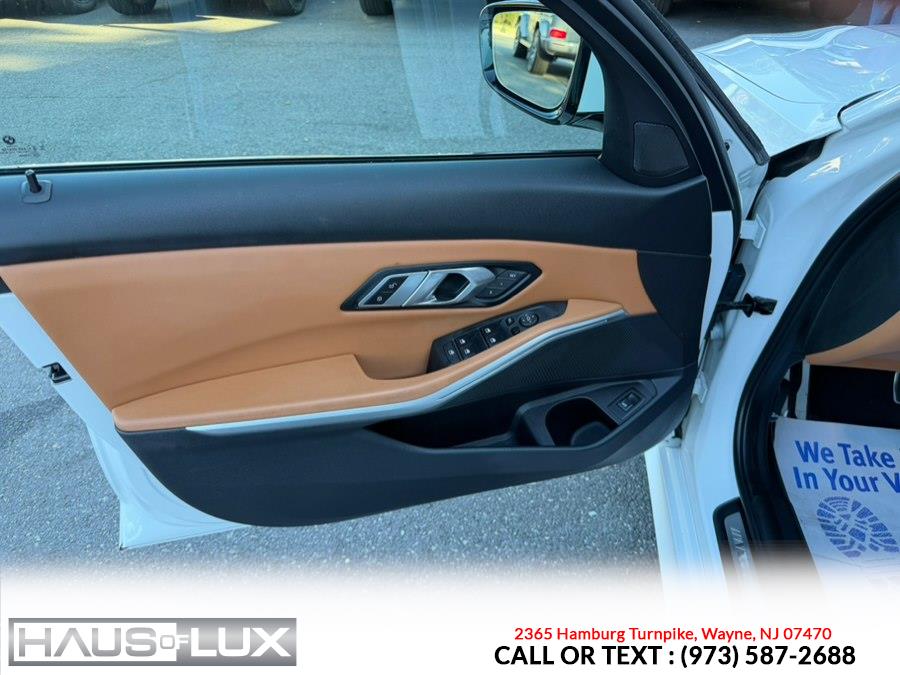 2022 BMW 3 Series 330i - Photo 10