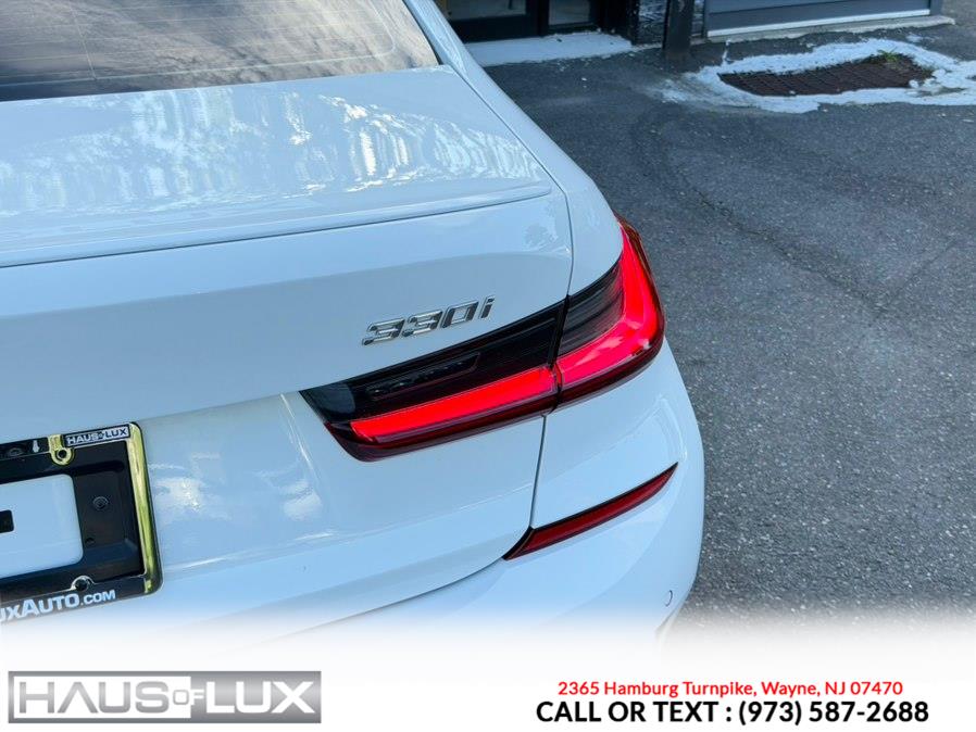 2022 BMW 3 Series 330i - Photo 19