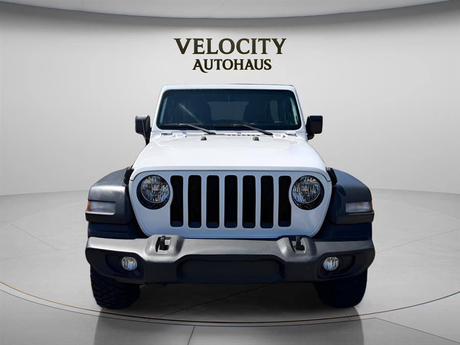 2023 Jeep Wrangler Sport's photo