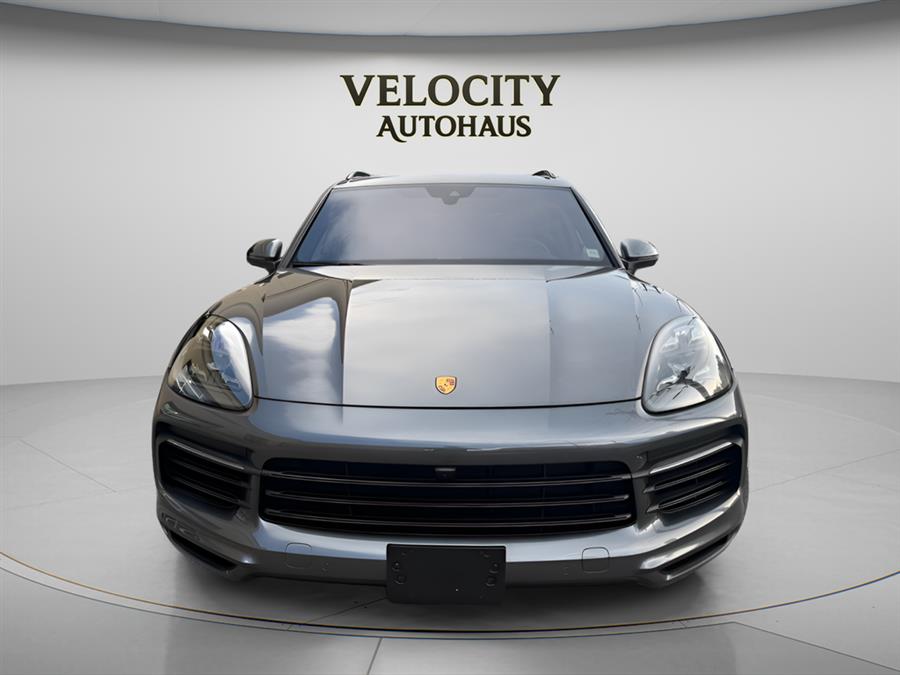 2022 Porsche Cayenne S's photo