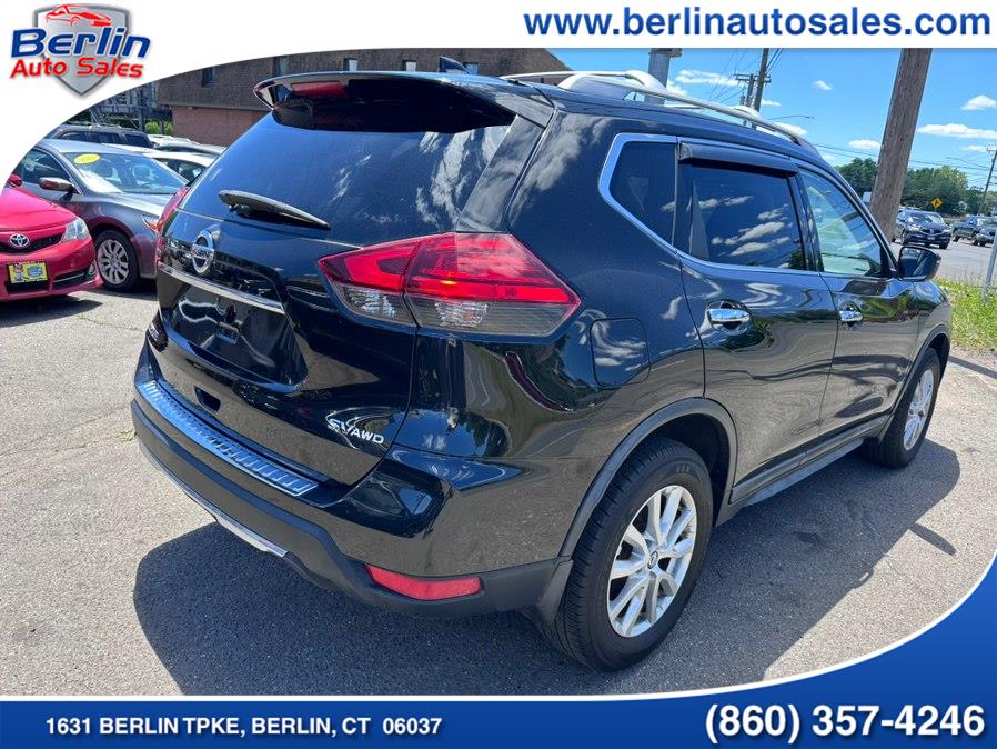 2017 Nissan Rogue SV - Photo 15
