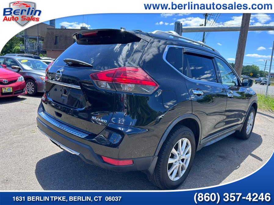 2017 Nissan Rogue SV - Photo 14