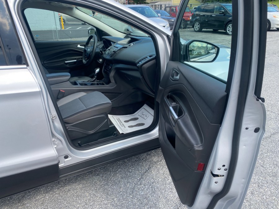 2018 Ford Escape SE - Photo 14