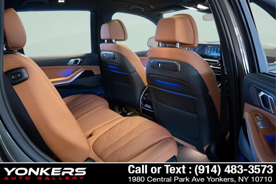 2023 BMW X7 40i - Photo 18