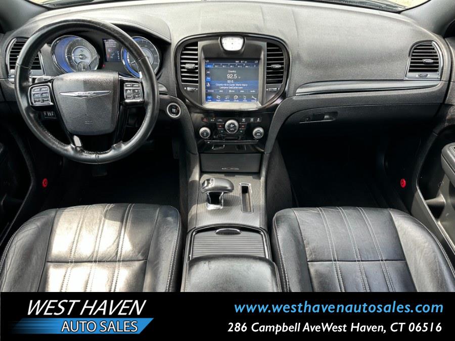 2013 Chrysler 300 S - Photo 9