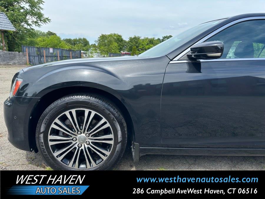 2013 Chrysler 300 S - Photo 18
