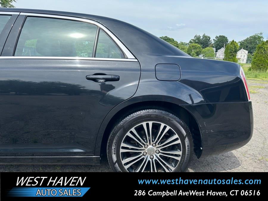 2013 Chrysler 300 S - Photo 11