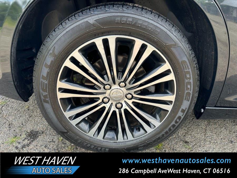 2013 Chrysler 300 S - Photo 19