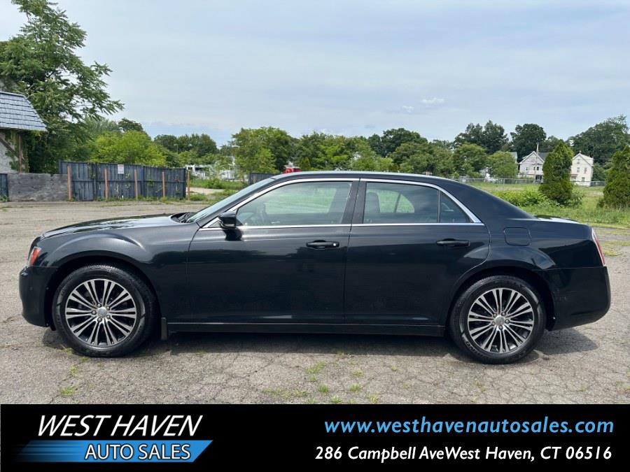 2013 Chrysler 300 S - Photo 12