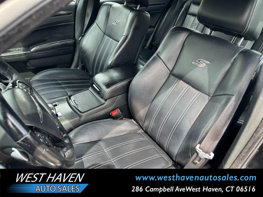 2013 Chrysler 300 S - Photo 20