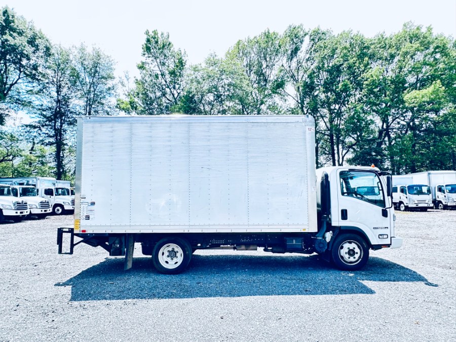 2024 Isuzu NPR-HD's photo