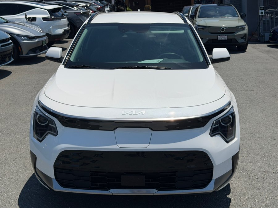 2024 Kia Niro Wind EV's photo