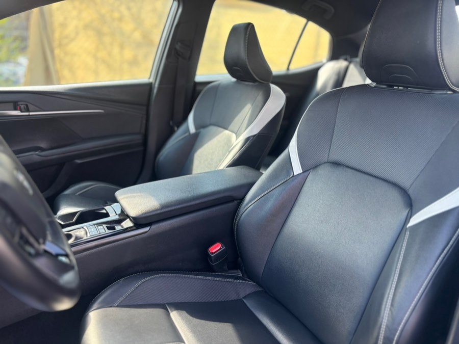 2025 Toyota Camry SE - Photo 12