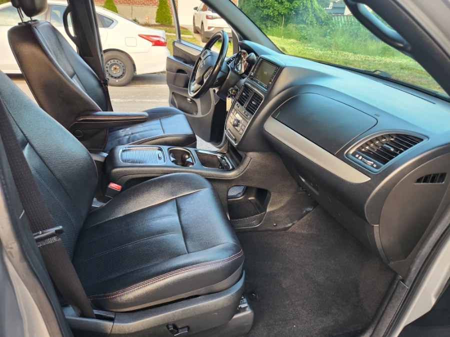 2019 Dodge Grand Caravan GT - Photo 38