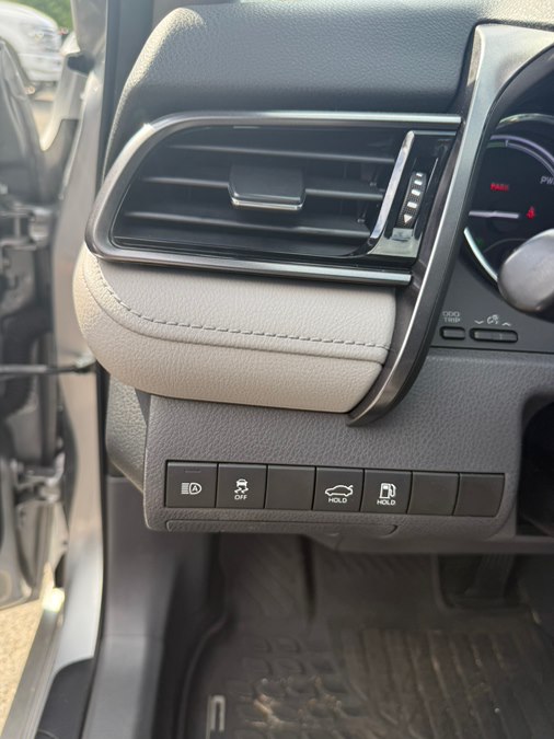 2019 Toyota Camry LE - Photo 10