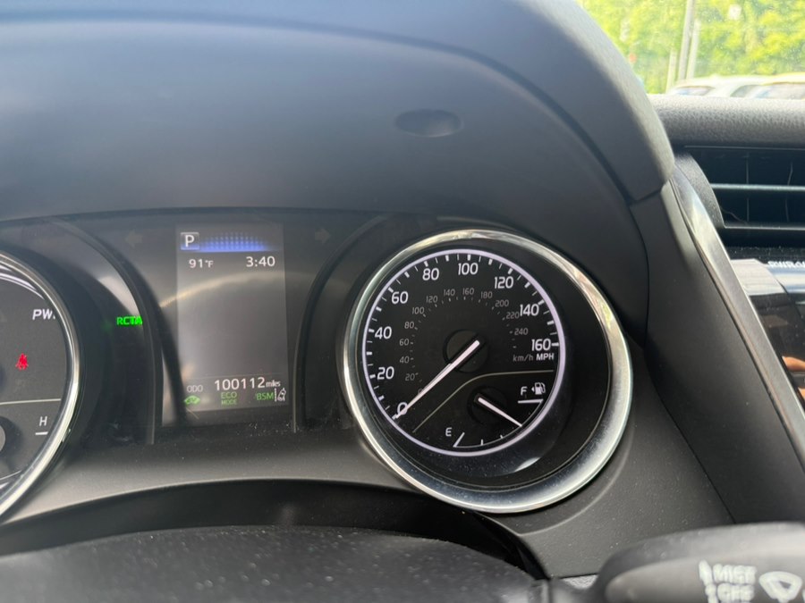 2019 Toyota Camry LE - Photo 11