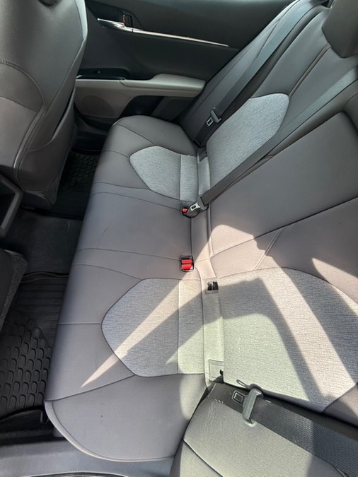 2019 Toyota Camry LE - Photo 17