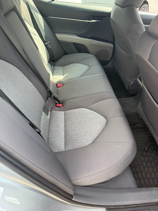 2019 Toyota Camry LE - Photo 18