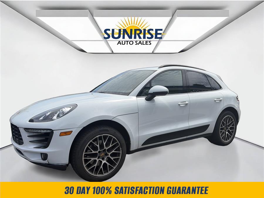 2018 Porsche Macan Sport Edition's photo