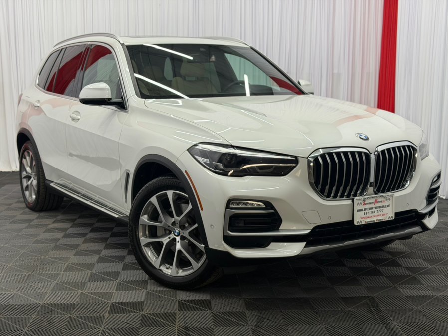 Used 2021 BMW X5 in Paterson, New Jersey | Speedway Motors LLC. Paterson, New Jersey