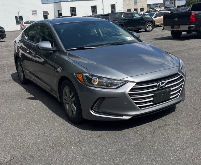 2018 Hyundai Elantra 1.8 Value Edition A/T's photo