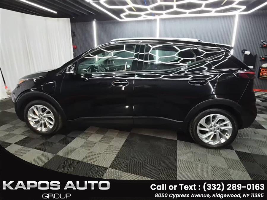 2023 Chevrolet Bolt EUV LT's photo