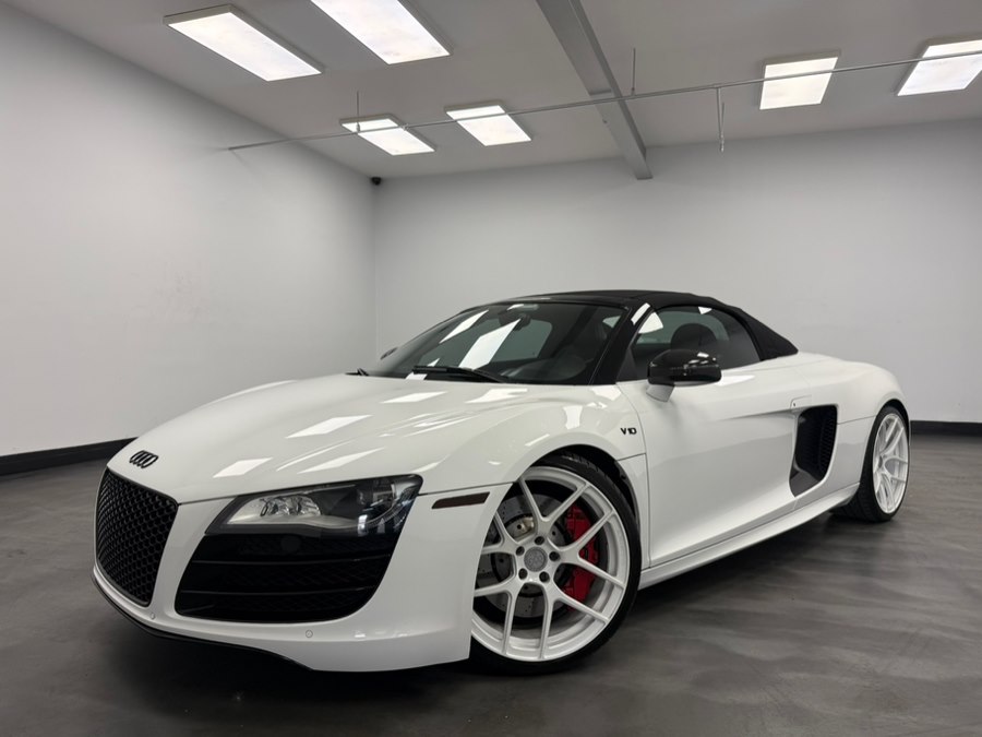 2011 Audi R8 5.2 Spyder quattro R tronic's photo