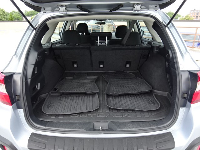 2019 Subaru Outback Base - Photo 14
