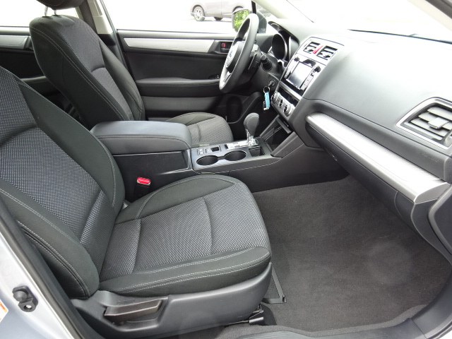 2019 Subaru Outback Base - Photo 19