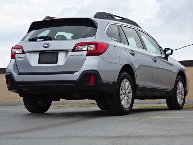 2019 Subaru Outback Base - Photo 8